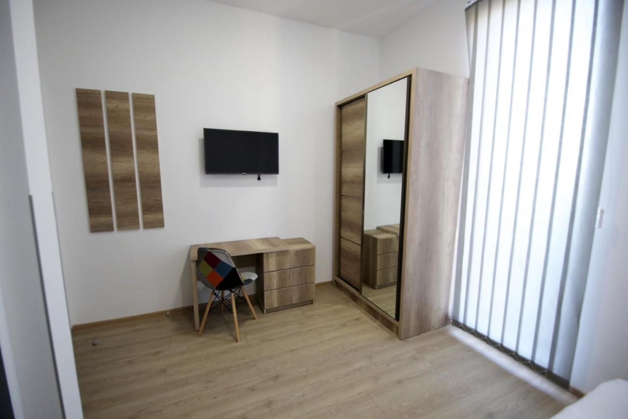 Guest House Prague Sugdidi Exterior foto