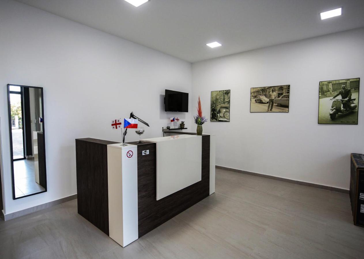 Guest House Prague Sugdidi Exterior foto